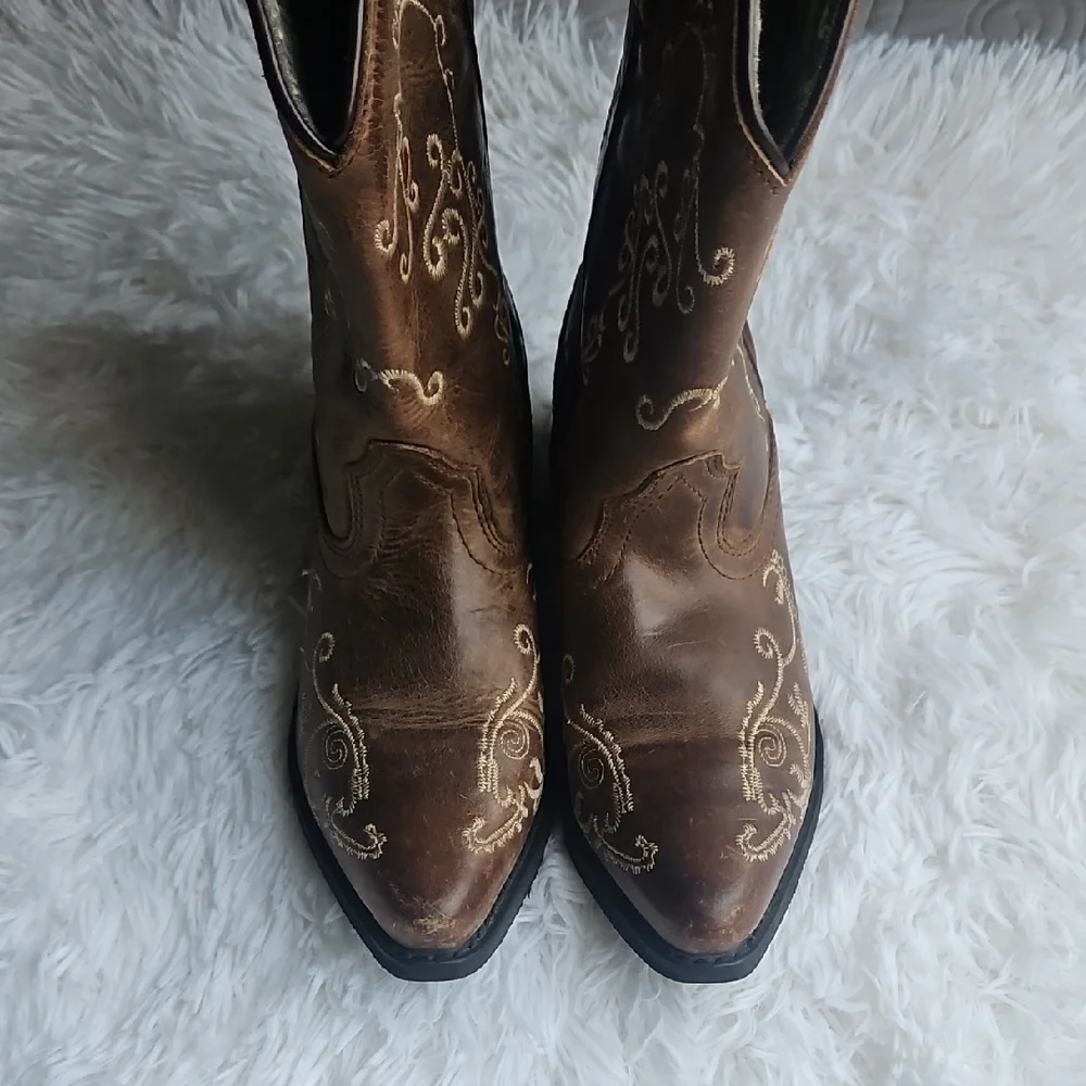 SMOKY Brown Embroidered Cowboy Boots